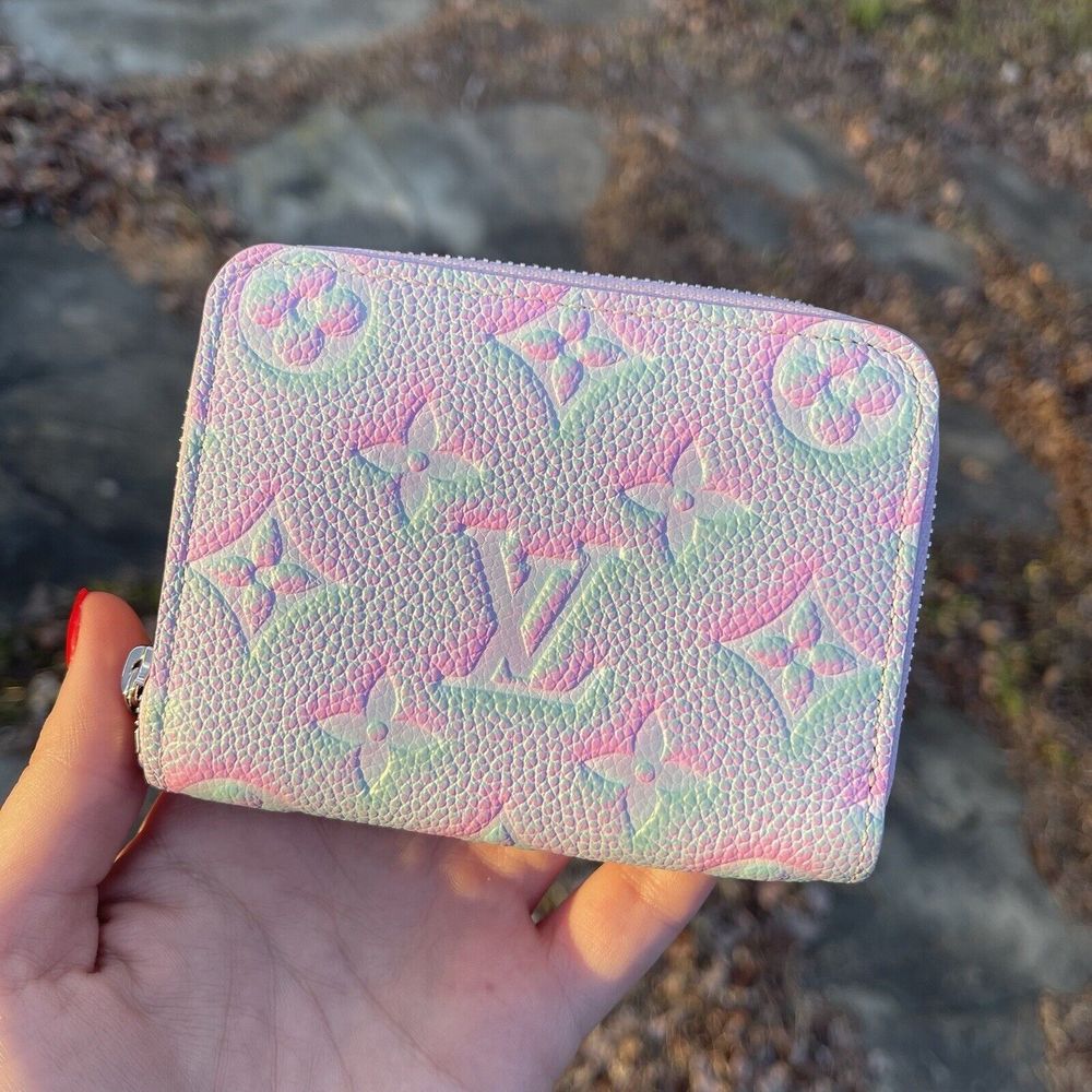💖SOLD💖Louis Vuitton Lilac Summer Stardust Zippy Compact Wallet - Picture 7 of 12